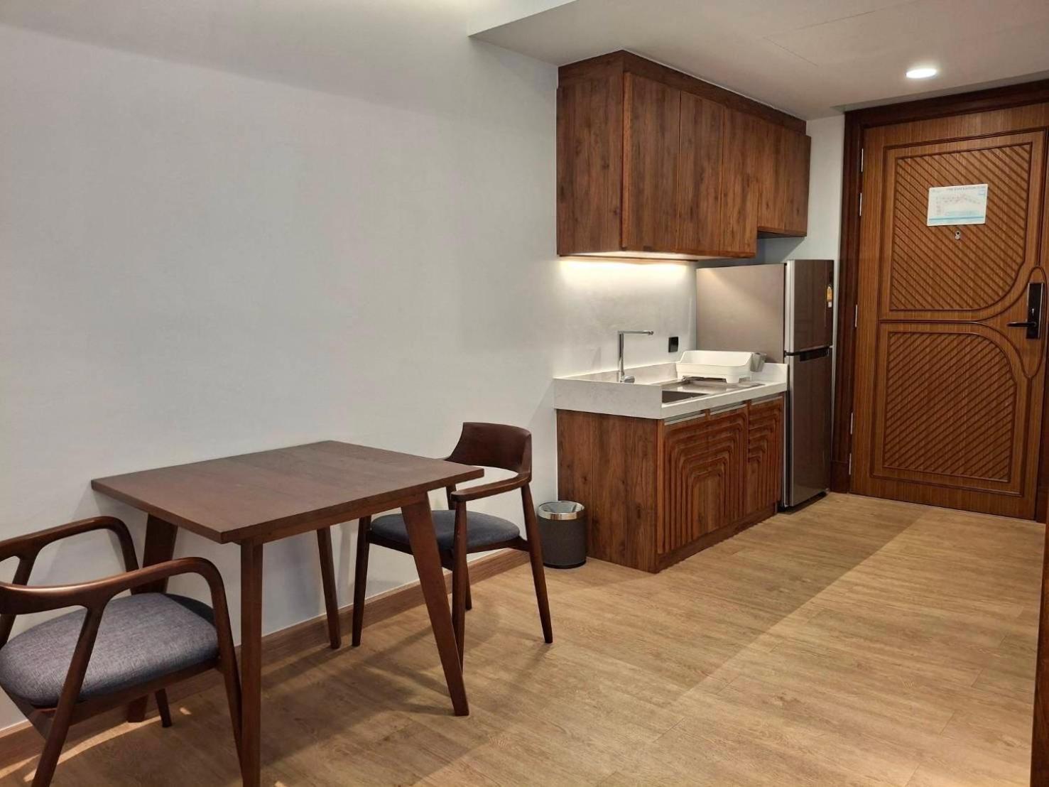 The Oceanic Sportel Phuket - Sha Extra Plus Exterior foto A typical studio apartment in the Philippines